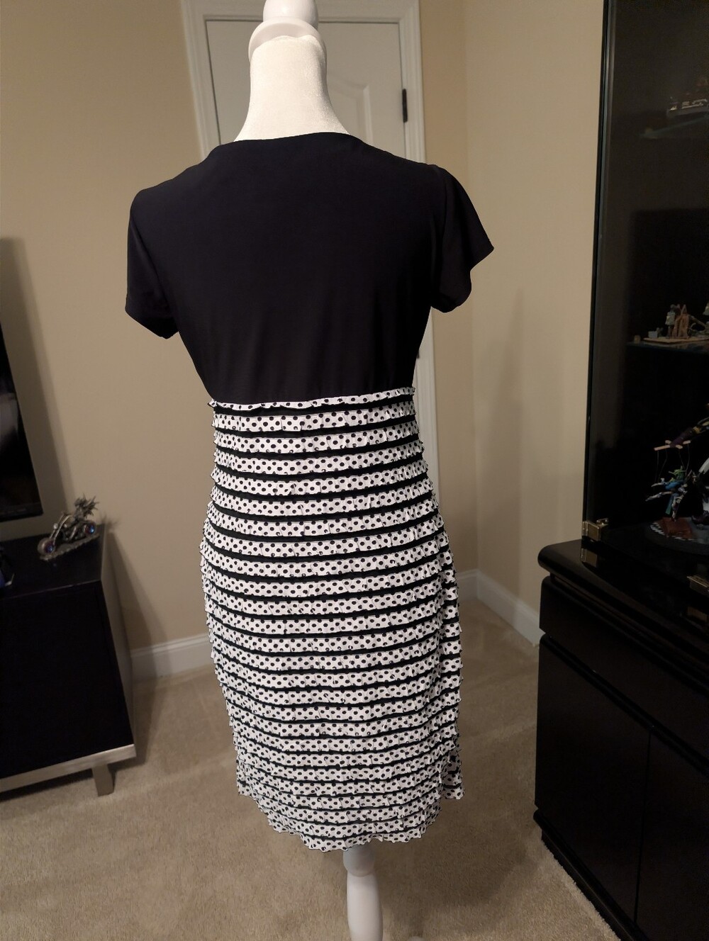 Ronni Nicole Black and White V-Neck Polka Dot Stripe Midi Dress - Picture 6 of 13